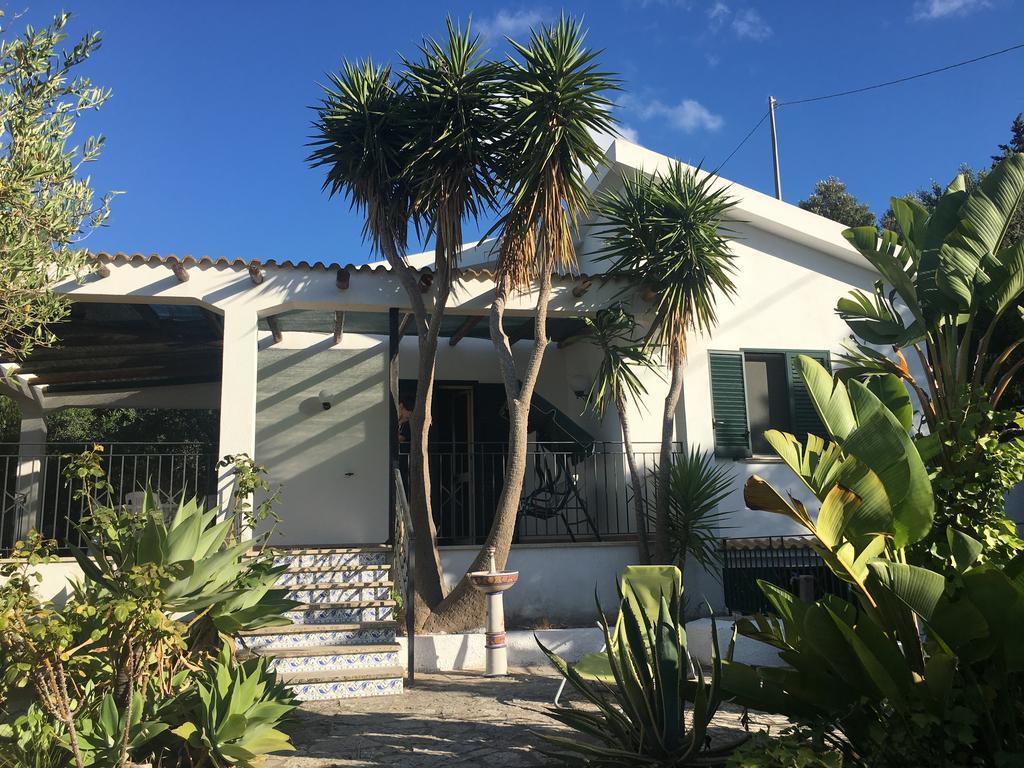 Villa Nadia Con Splendida Vista Mare カステッランマーレ・デル・ゴルフォ エクステリア 写真